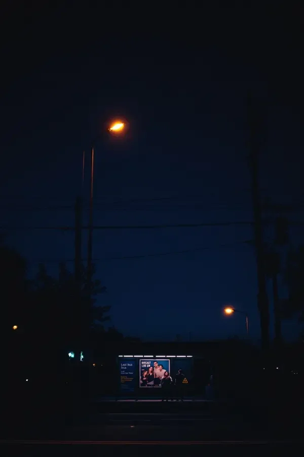 夜班时刻表 海报